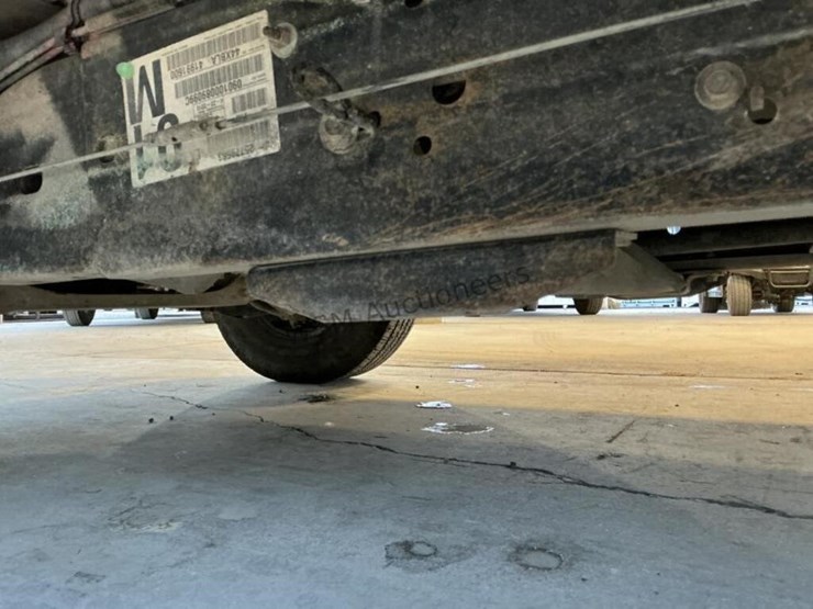 2010-chevrolet-silverado-2500hd-image-27