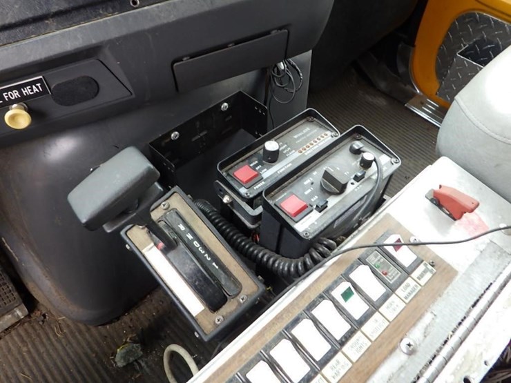 1995-ford-l9000-image-56