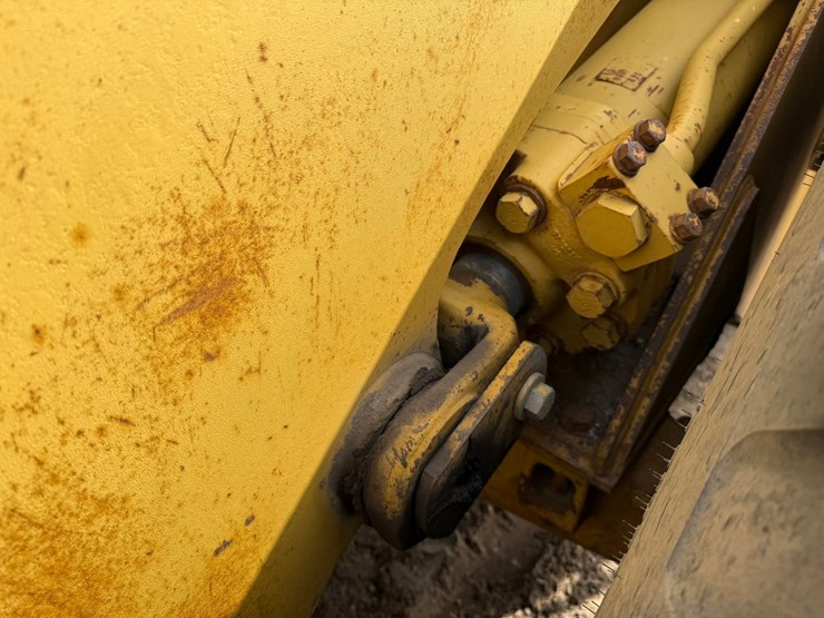caterpillar-966e-image-28