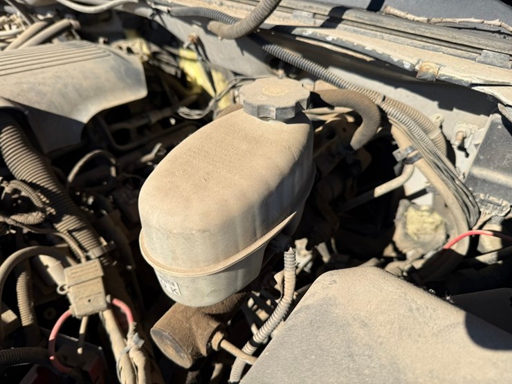 2006-chevrolet-2500-image-17