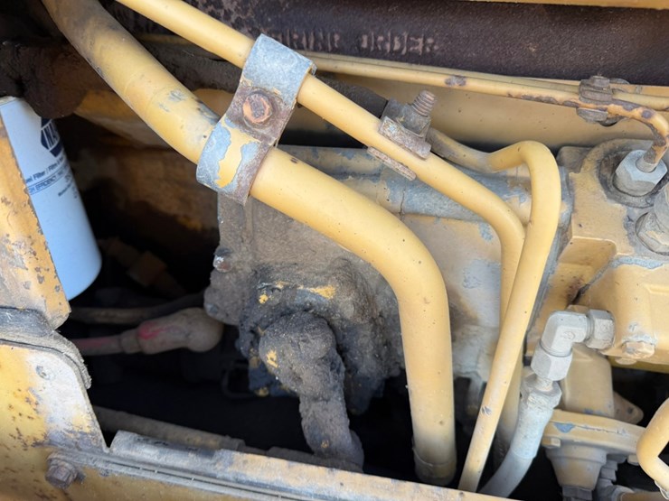 caterpillar-d4h-lgp-image-40