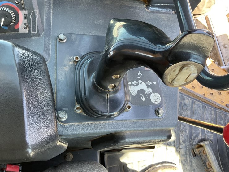 2017-deere-700k-image-15