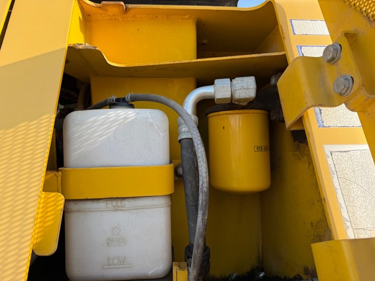 2014-komatsu-d51pxi-image-50