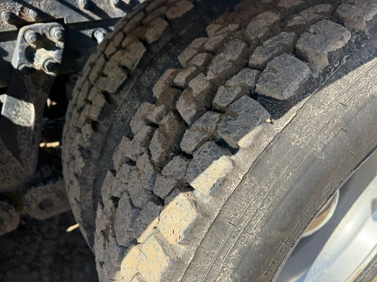 2021-kenworth-t880-image-95