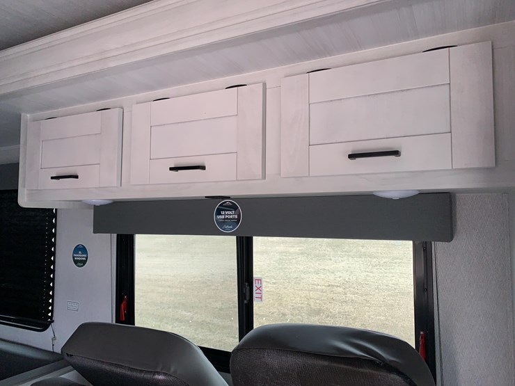 2024-east-to-west-entrada-motorhome-image-15
