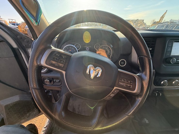 2021-dodge-2500-image-47