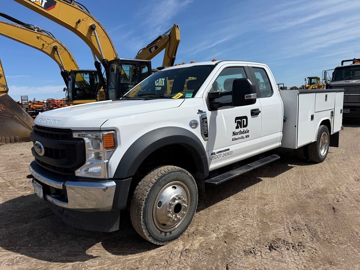 2020-ford-f550-xl-image-1