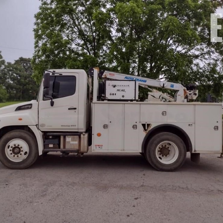 2015 HINO 338