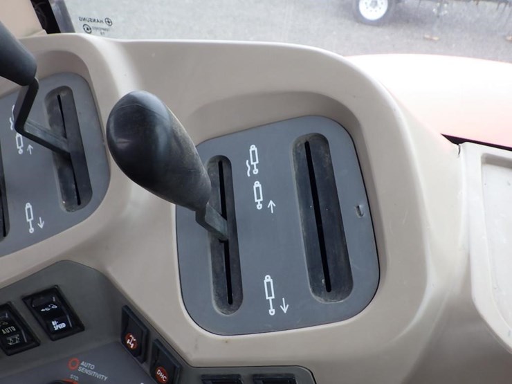 kubota-m126x-image-54