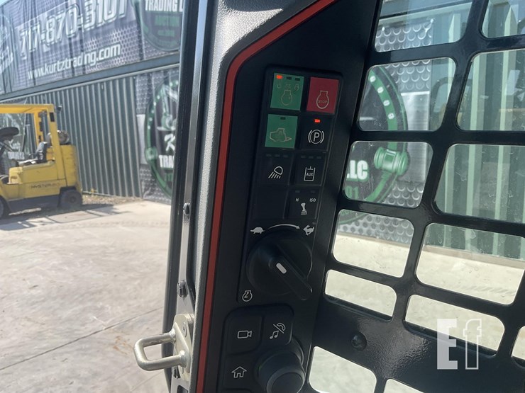 2020-bobcat-s76-image-15