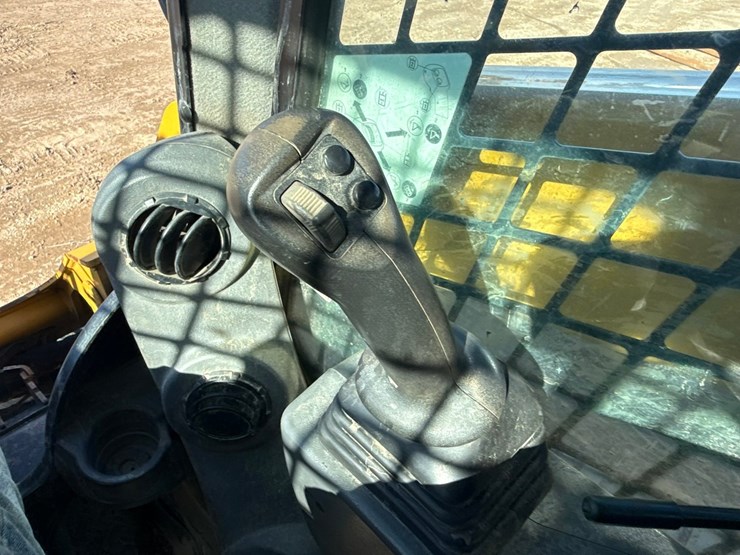 caterpillar-259d3-image-44