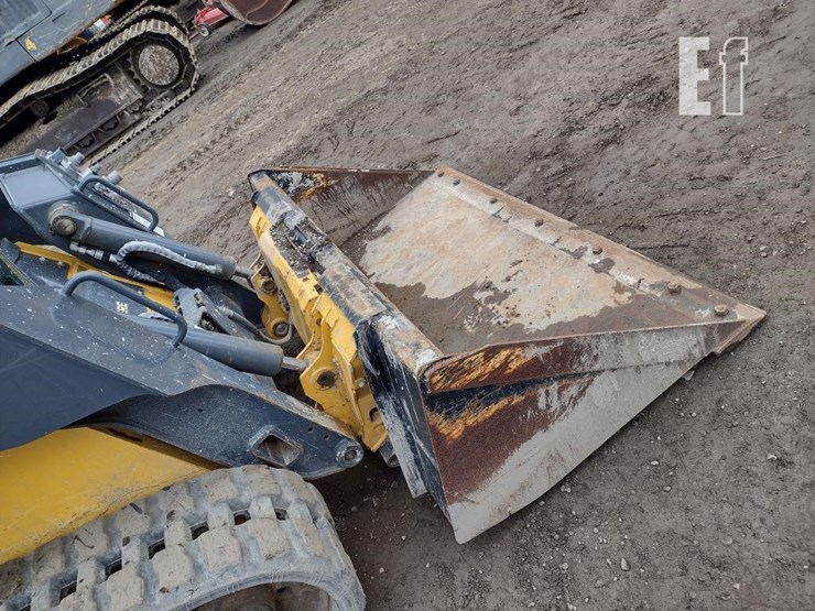 2022-deere-317g-image-19