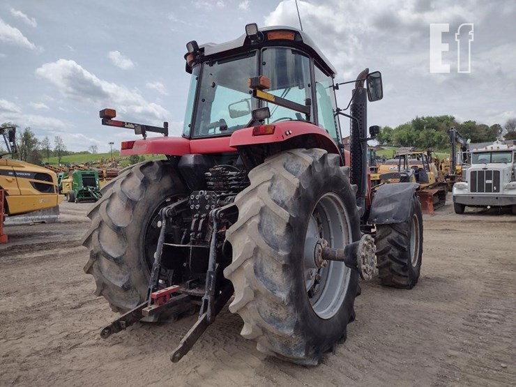 massey-ferguson-8270-image-35