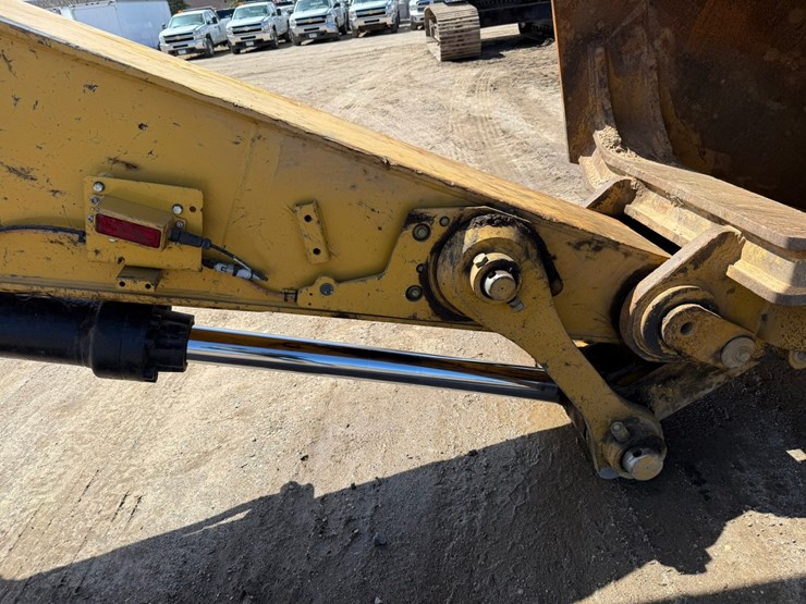 caterpillar-336-image-15