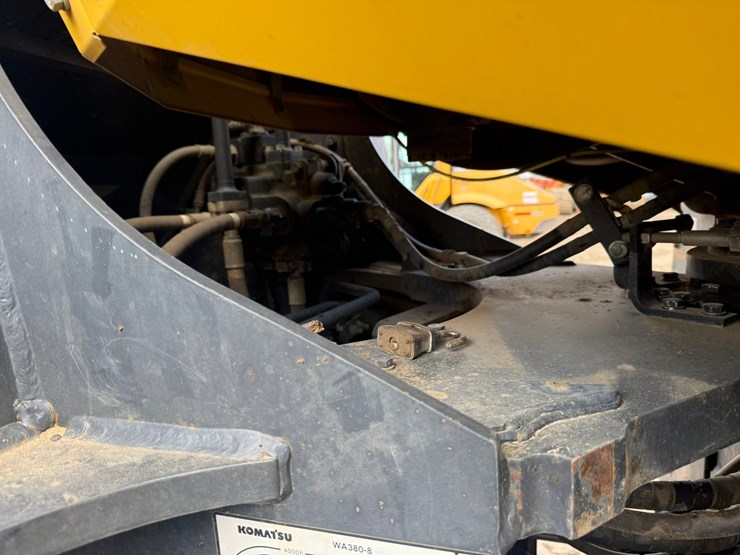 komatsu-wa380-image-33