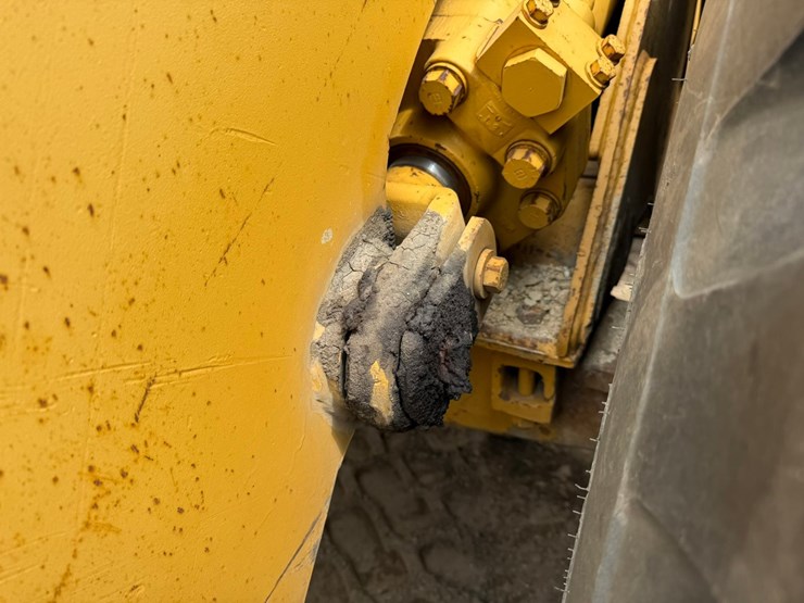 caterpillar-966d-image-28