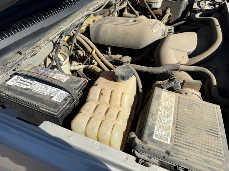 2006-chevrolet-2500-image-13