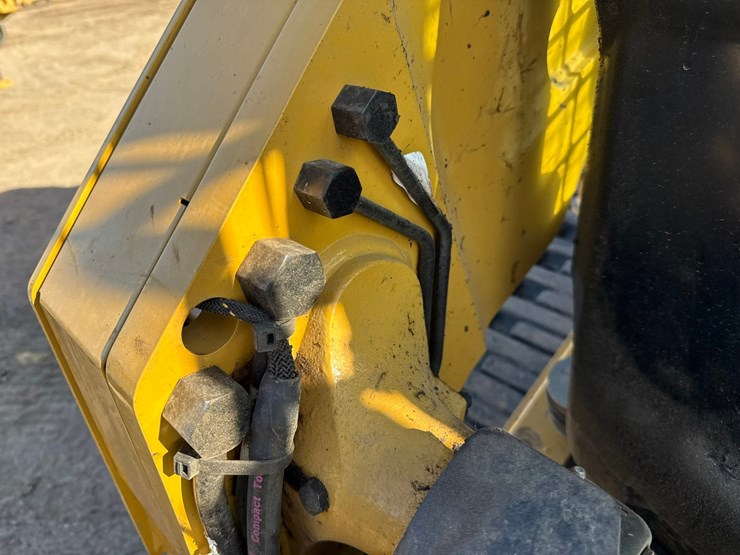 caterpillar-255-image-15