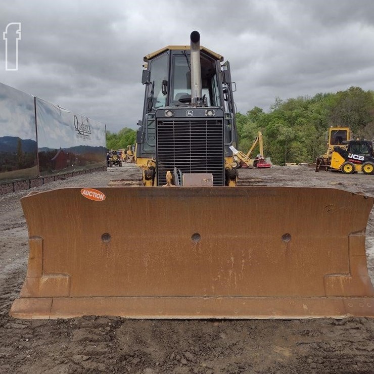 2007 DEERE 700J XLT