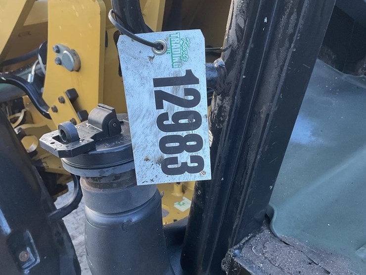 2015-caterpillar-908h2-image-17