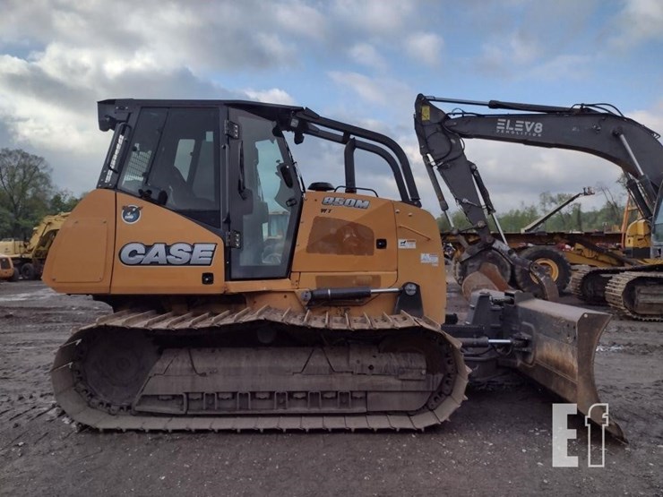 2016-case-850m-image-3