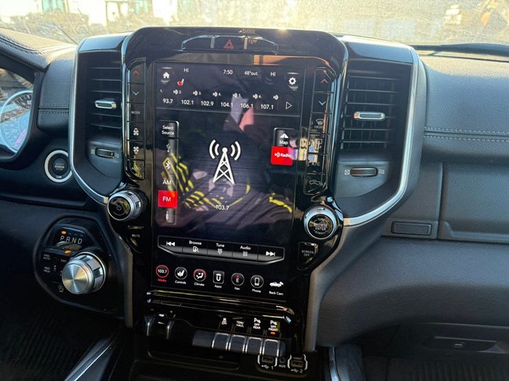 2021-dodge-1500-image-44