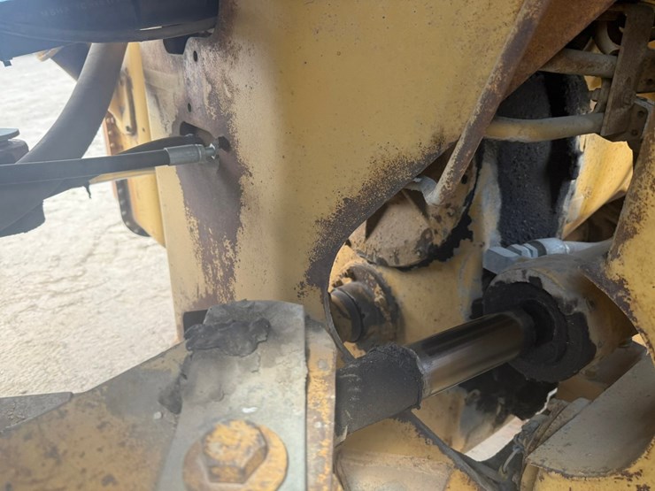 caterpillar-966d-image-60