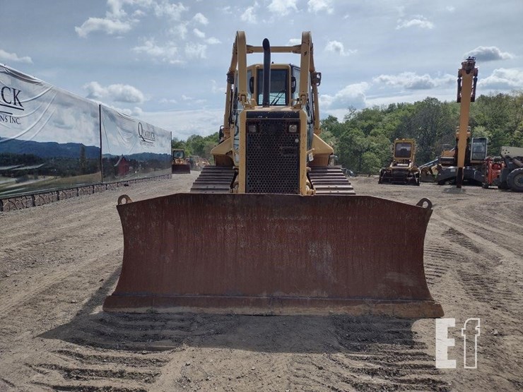 2006-caterpillar-d5n-xl-image-2