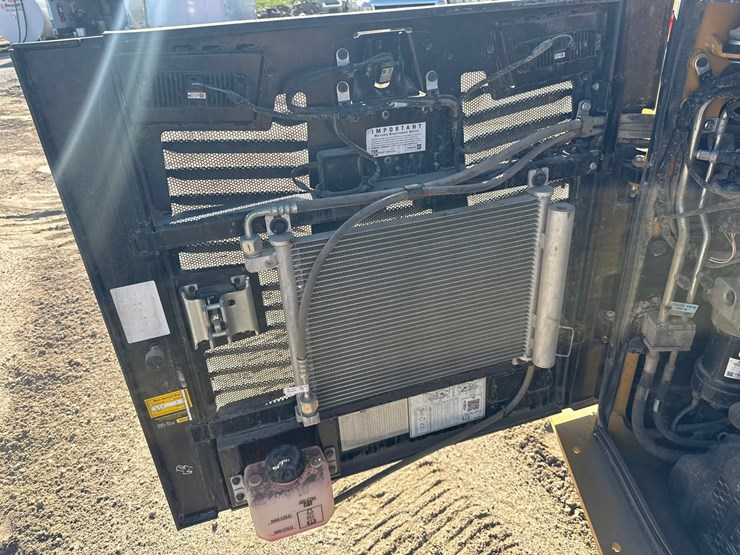 caterpillar-255-image-29