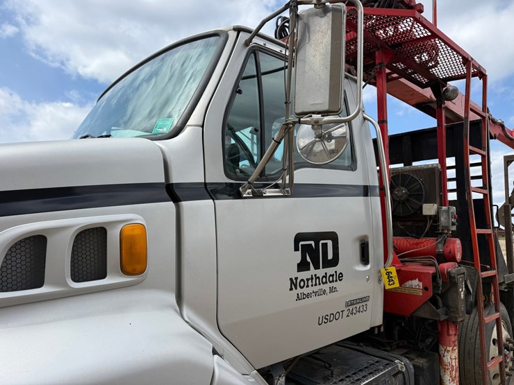 #6443-•-2003-sterling-boom/crane-truck-image-35