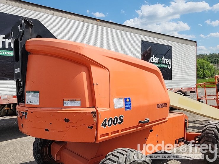 2016-jlg-400s-image-15