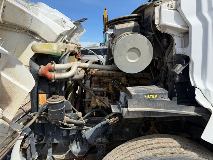 #6396-•-1997-ford-6911l-water-truck-image-11