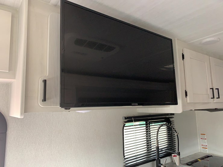 2024-east-to-west-entrada-motorhome-image-18