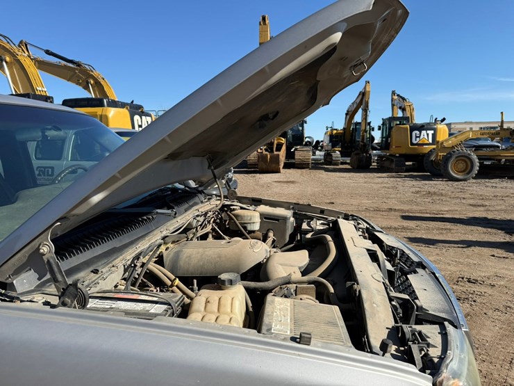 2006-chevrolet-2500-image-11