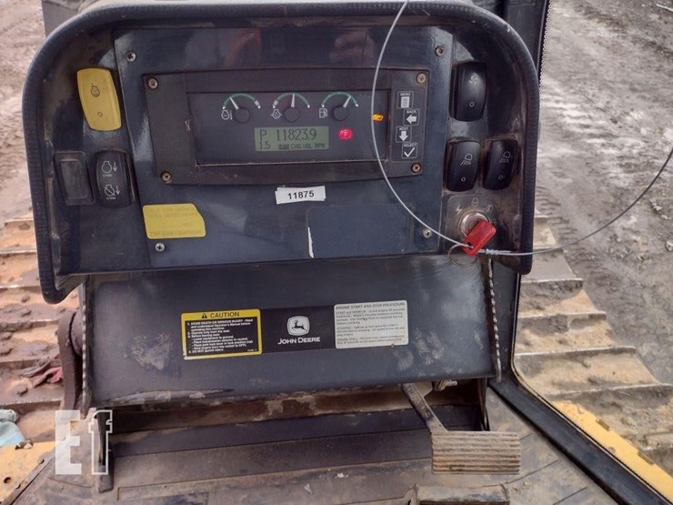 2007-deere-700j-xlt-image-5