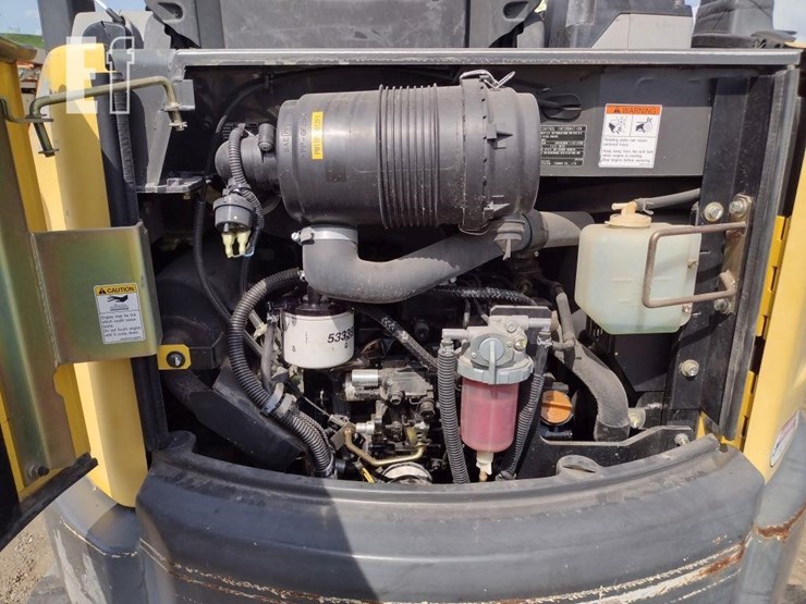 2012-new-holland-e27b-image-39