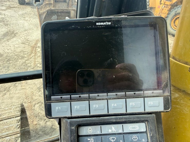 komatsu-pc490-lc-11-image-73