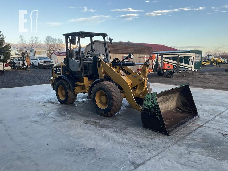 2015-caterpillar-908h2-image-6