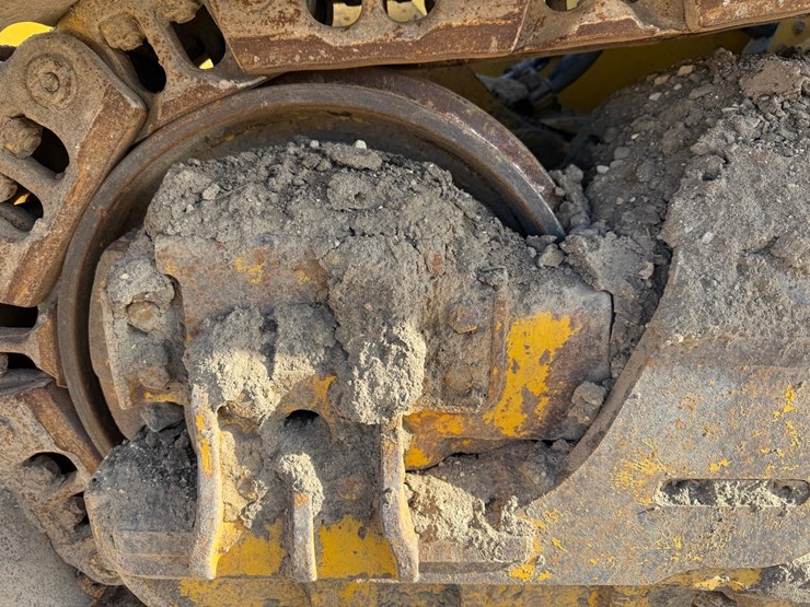 2014-komatsu-d51pxi-image-76