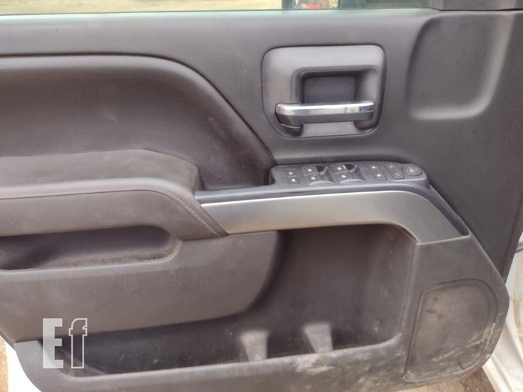 2017-chevrolet-1500-image-14