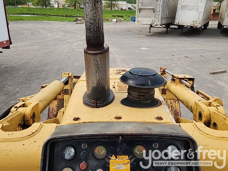 deere-655b-image-32
