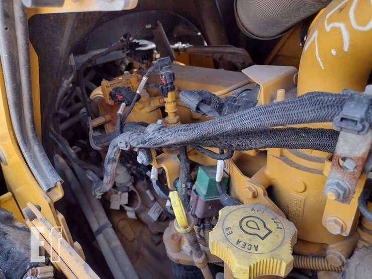 2021-deere-750l-lgp-image-38