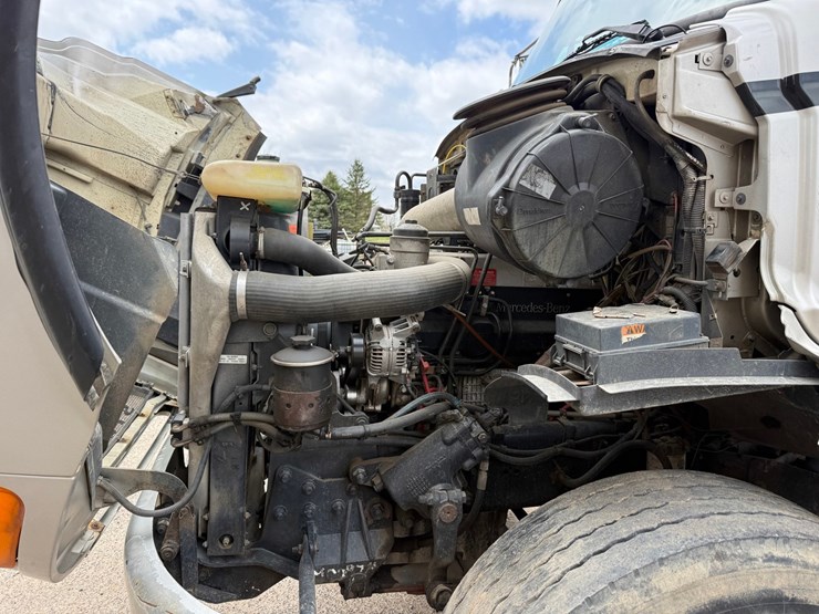 #6443-•-2003-sterling-boom/crane-truck-image-12