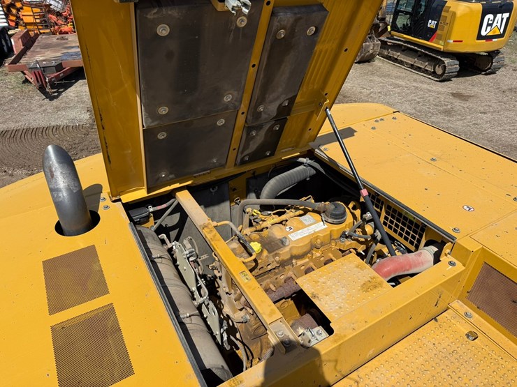 caterpillar-336-image-37