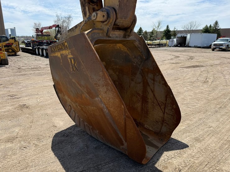 caterpillar-336-image-10