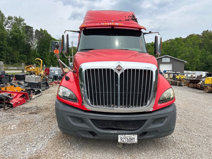 2015-international-prostar-image-3