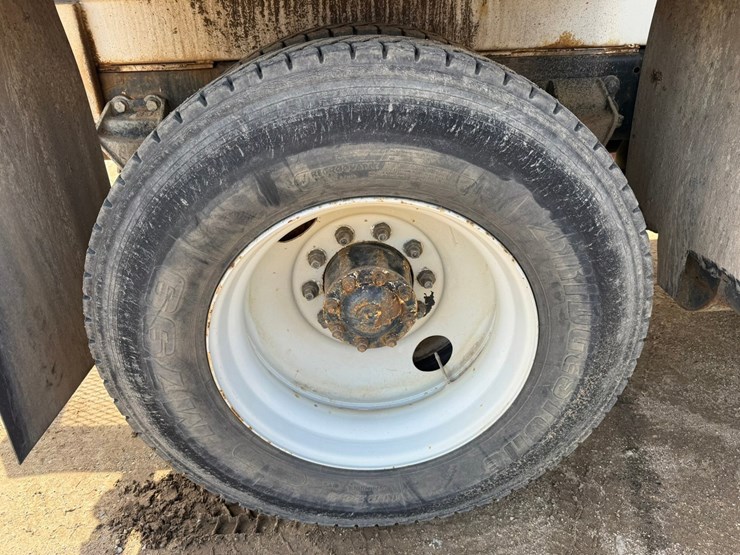 #6396-•-1997-ford-6911l-water-truck-image-62