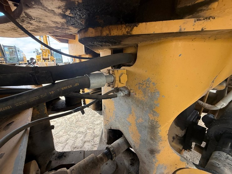 caterpillar-966d-image-34