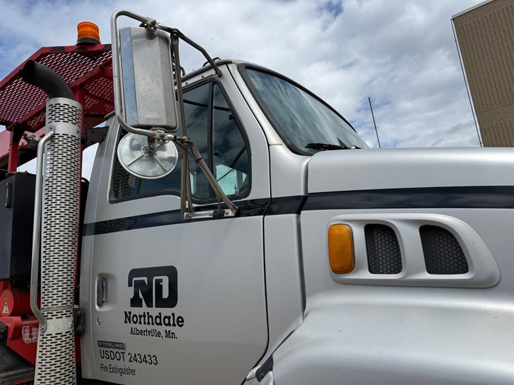 #6443-•-2003-sterling-boom/crane-truck-image-66