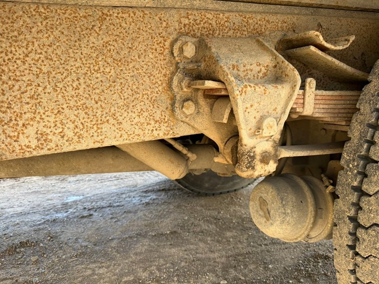 1993-ford-l8000-image-30